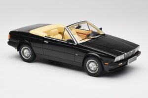 Maserati BiTurbo Spyder Sort Minichamps 1:18 107123531 Resin — billede 4 af 6