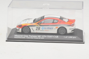 Maserati GranTurismo MC GT4 #28 Smurra / Piancastelli Maserati MC 2010 Minichamps 1:43 400101228 Metal — billede 4 af 5