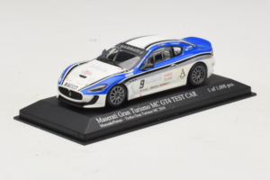Maserati GranTurismo MC GT4 #9 Moncada / Petrini Maserati MC 2010 Minichamps 1:43 400101209 Metal — billede 2 af 5