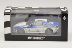 Maserati GranTurismo MC GT4 #9 Moncada / Petrini Maserati MC 2010 Minichamps 1:43 400101209 Metal — billede 4 af 5