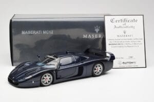 Maserati MC12 Road Car Blå Metallic AUTOart 1:18 75802 Metal — billede 8 af 8