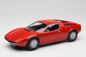 Maserati Merak Rød Minichamps 1:18 107123761 Resin