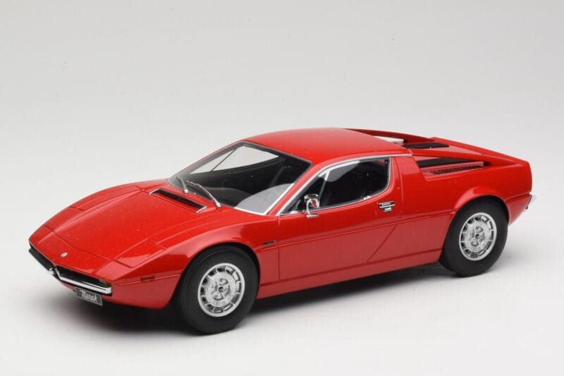 Maserati Merak Rød Minichamps 1:18 107123761 Resin