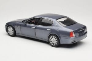 Maserati Quattroporte Blue Metallic Hot Wheels 1:18 B7003 Metal — billede 7 af 8