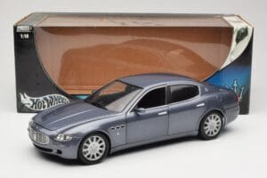 Maserati Quattroporte Blue Metallic Hot Wheels 1:18 B7003 Metal — billede 8 af 8