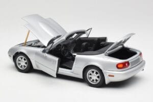 Mazda MX-5 Miata NA Highlight Sølv Gate 1:18 1015 Metal — billede 5 af 8