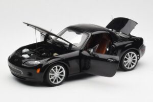 Mazda MX-5 NC Roadster Retractable Hardtop US Spec Sort AUTOart 1:18 75971 Metal — billede 4 af 10