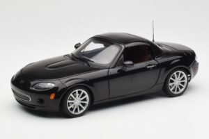Mazda MX-5 NC Roadster Retractable Hardtop US Spec Sort AUTOart 1:18 75971 Metal