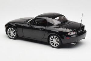 Mazda MX-5 NC Roadster Retractable Hardtop US Spec Sort AUTOart 1:18 75971 Metal — billede 9 af 10