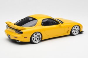 Mazda RX-7 FD Type R Bathurst R Gul Otto 1:18 OT397 Resin — billede 2 af 6