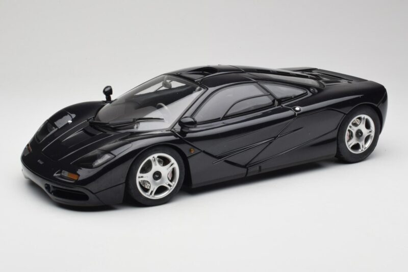 McLaren F1 Blue Metallic Minichamps 1:12 530133130 Metal