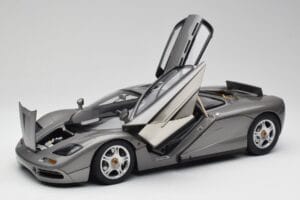 McLaren F1 Dark Silver Minichamps 1:12 530133124 Metal — billede 2 af 8