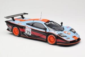 McLaren F1 GTR #39 Gulf R. Bellm / A. Gilbert / M. Sekiya 24 Hours of Le Mans 1997 UT Models 1:18 39725 Metal — billede 6 af 8