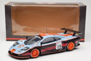 McLaren F1 GTR #39 Gulf R. Bellm / A. Gilbert / M. Sekiya 24 Hours of Le Mans 1997 UT Models 1:18 39725 Metal — billede 8 af 8