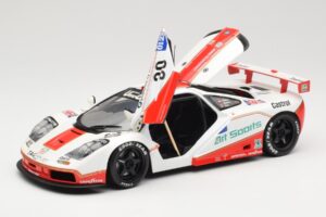 McLaren F1 GTR GT1 #30 West Competition J. Nielsen 1996 UT Models 1:18 39624 Metal — billede 2 af 8
