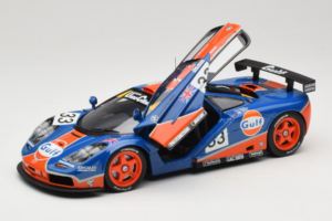 McLaren F1 GTR Gulf #33 R. Bellm / M. Weaver / J-J. Lehto 24 Hours of Le Mans 1996 UT Models 1:18 530161833 Metal — billede 2 af 8