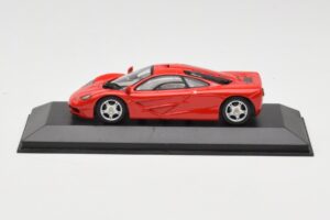 McLaren F1 Rød Minichamps 1:43 433133438 Metal