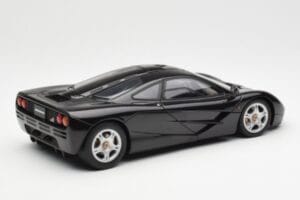 McLaren F1 Road Car Sort AUTOart 1:18 76002 Metal — billede 3 af 8