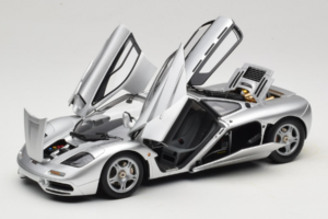 McLaren F1 Sølv LCD 1:18 LCD18014-SI Metal — billede 2 af 8