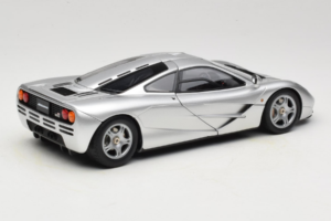 McLaren F1 Sølv LCD 1:18 LCD18014-SI Metal — billede 3 af 8