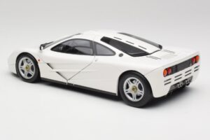 McLaren F1 Hvid Minichamps 1:18 530133424 Metal — billede 7 af 8