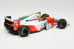 McLaren MP4/8 Ford #8 A. Senna Winner European GP Donington 1993 Minichamps 1:18 540931848 Metal — billede 2 af 6