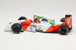 McLaren MP4/8 Ford #8 A. Senna Winner European GP Donington 1993 Minichamps 1:18 540931848 Metal — billede 3 af 6