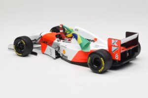 McLaren MP4/8 Ford #8 A. Senna Winner European GP Donington 1993 Minichamps 1:18 540931848 Metal — billede 5 af 6