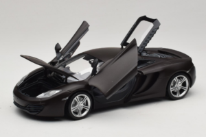 McLaren MP4-12C Matt Black Minichamps 1:18 110133021 Metal — billede 2 af 8