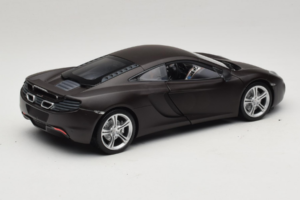 McLaren MP4-12C Matt Black Minichamps 1:18 110133021 Metal — billede 3 af 8