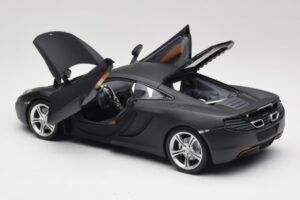 McLaren MP4-12C Matt Satellite Grå Minichamps 1:18 110133024 Metal — billede 5 af 8