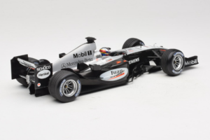 McLaren MP4-19 Mercedes J.P. Montoya Test Car 2005 Minichamps 1:18 533051880 Metal — billede 2 af 7