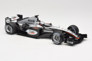 McLaren MP4-19 Mercedes J.P. Montoya Test Car 2005 Minichamps 1:18 533051880 Metal — billede 4 af 7