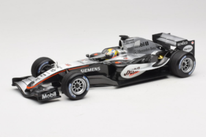 McLaren MP4-20 Mercedes #10 J.P. Montoya F1 2005 Minichamps 1:18 B66962338 Metal