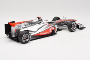 McLaren MP4-25 Mercedes #1 J. Button Vodafone McLaren Showcar F1 2010 Minichamps 1:18 530101801 Metal — billede 2 af 7
