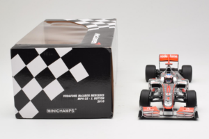 McLaren MP4-25 Mercedes #1 J. Button Vodafone McLaren Showcar F1 2010 Minichamps 1:18 530101801 Metal — billede 7 af 7