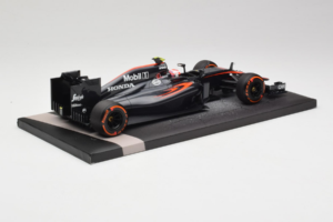 McLaren MP4-30 Honda #22 J. Button McLaren Honda F1 Team Spanish Grand Prix 2015 Minichamps 1:18 537151122 Metal — billede 3 af 7