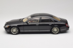 Maybach 57S Sort AUTOart 1:18 76156 Metal — billede 4 af 7