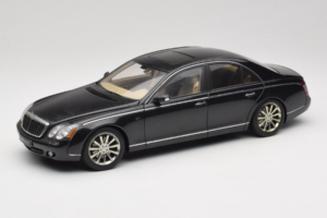 Maybach 57S Sort AUTOart 1:18 76156 Metal