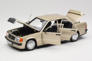Mercedes 190E W201 2.3-16 Smoke Silver Metallic Norev 1:18 183831 Metal — billede 2 af 8