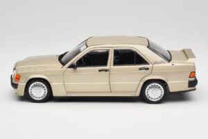 Mercedes 190E W201 2.3-16 Smoke Silver Metallic Norev 1:18 183831 Metal — billede 4 af 8