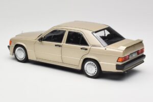 Mercedes 190E W201 2.3-16 Smoke Silver Metallic Norev 1:18 183831 Metal — billede 7 af 8
