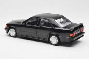 Mercedes 190E 2.3-16 W201 Sort Forhandlerudgave Norev 1:18 B66040663 Metal — billede 7 af 8