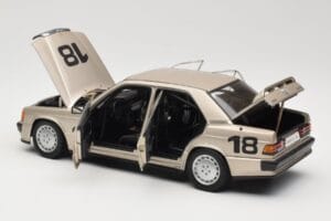 Mercedes 190E 2.3-16 W201 #1 N. Lauda Race of Champions Nurburgring 1984 AUTOart 1:18 88431 Metal — billede 5 af 8