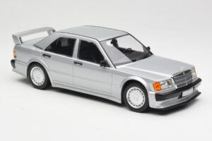 Mercedes 190E 2.5-16 EVO 1 W201 Sølv Minichamps 1:18 155036001 Metal — billede 4 af 6