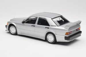Mercedes 190E 2.5-16 EVO 1 W201 Sølv Minichamps 1:18 155036001 Metal — billede 5 af 6