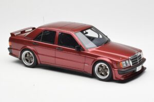 Mercedes 190E 2.5-16 W201 RAUH-Welt Republik Rød Otto 1:18 OT1083 Resin — billede 4 af 6