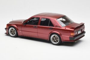 Mercedes 190E 2.5-16 W201 RAUH-Welt Republik Rød Otto 1:18 OT1083 Resin — billede 5 af 6