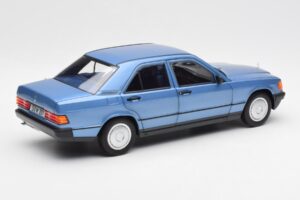 Mercedes 190E W201 Diamond Blå Forhandlerudgave Norev 1:18 B66040661 Metal — billede 3 af 8