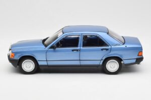 Mercedes 190E W201 Diamond Blå Forhandlerudgave Norev 1:18 B66040661 Metal — billede 4 af 8